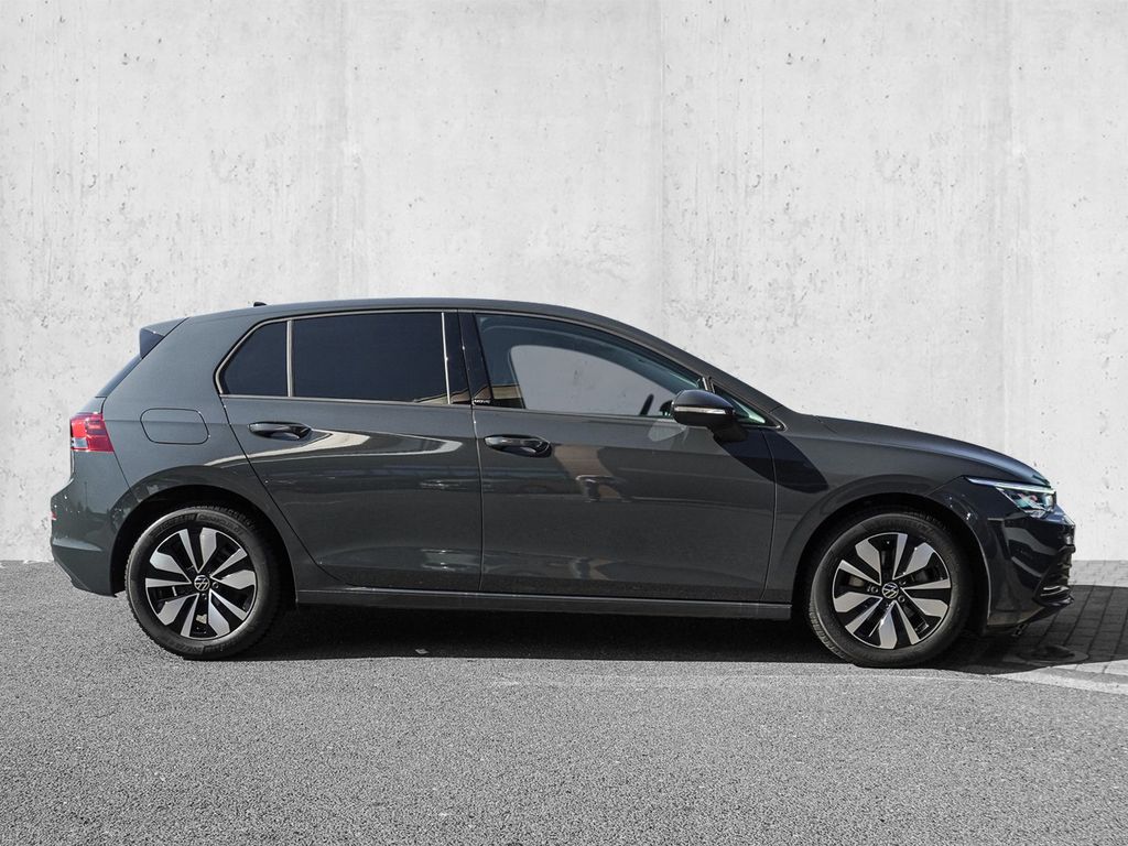 Volkswagen Golf 2024 г. Серый, пробег 27577 км