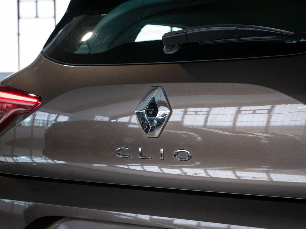 Renault Clio 2021 г. Коричневый, пробег 33248 км