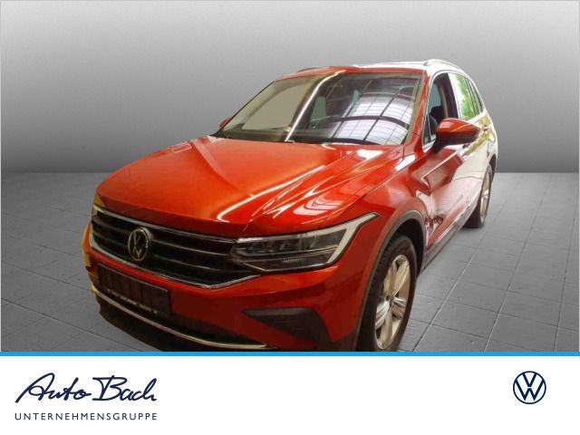 Volkswagen Tiguan 2023 г. Красный, пробег 40700 км