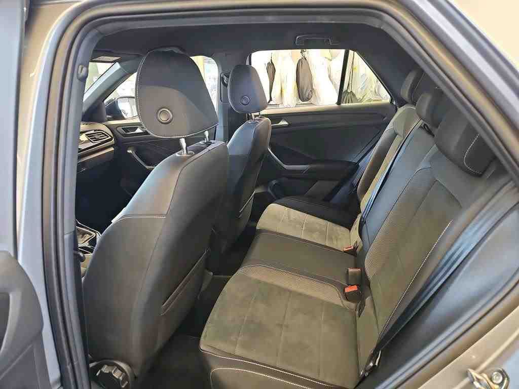 Volkswagen T-Roc 2022 г. Серебристый, пробег 46720 км