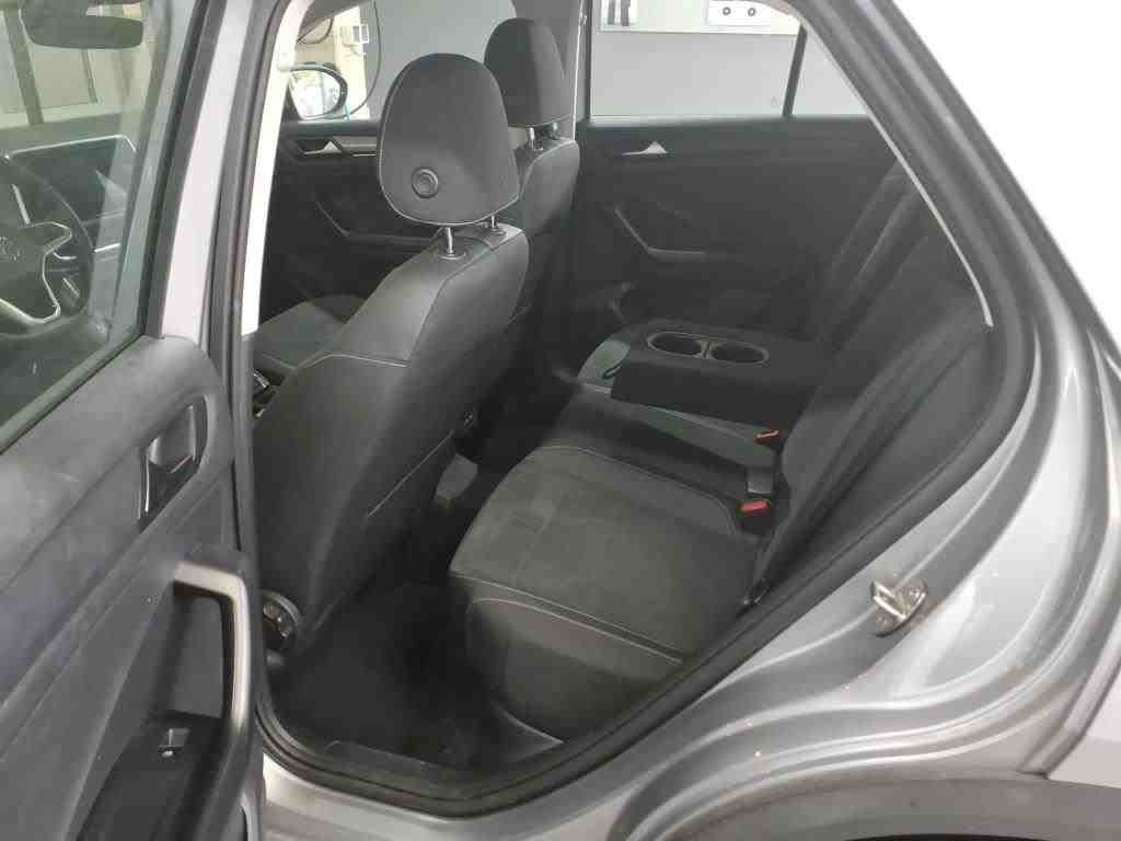 Volkswagen T-Roc 2022 г. Серебристый, пробег 54940 км