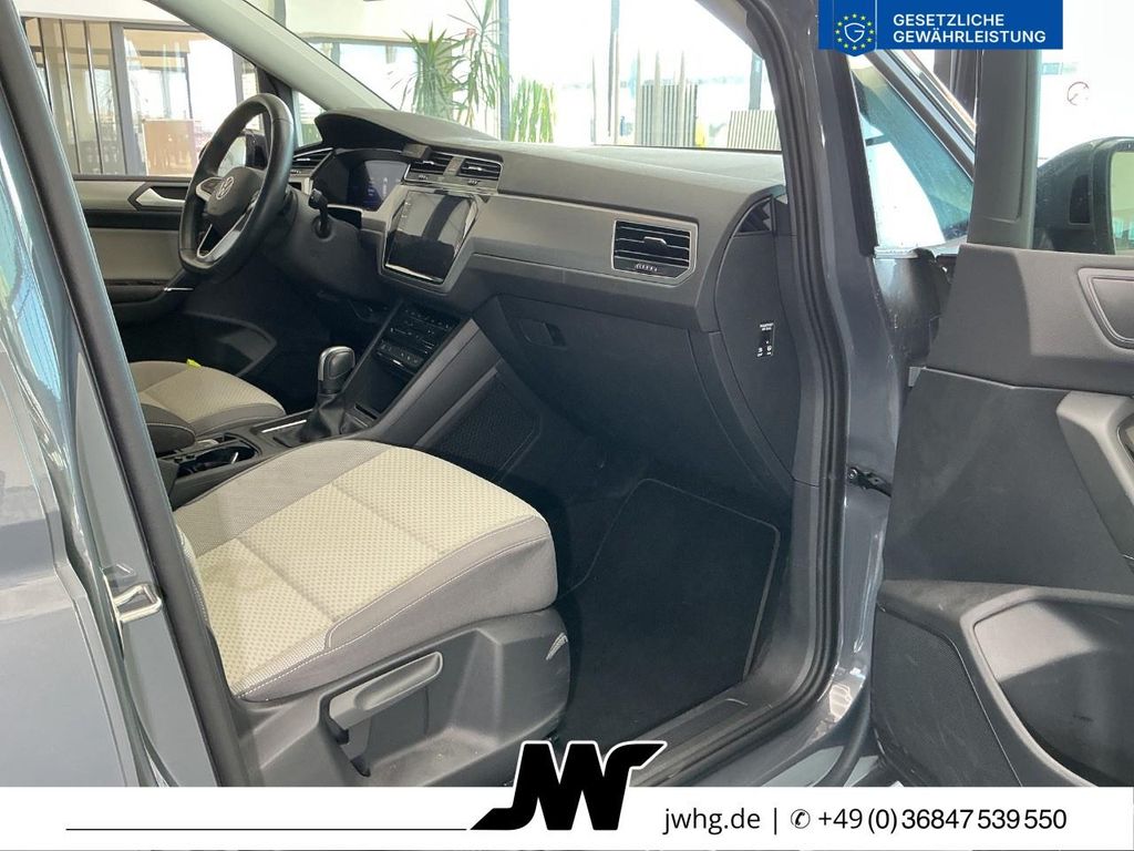 Volkswagen Touran 2025 г. Серый, пробег 50000 км