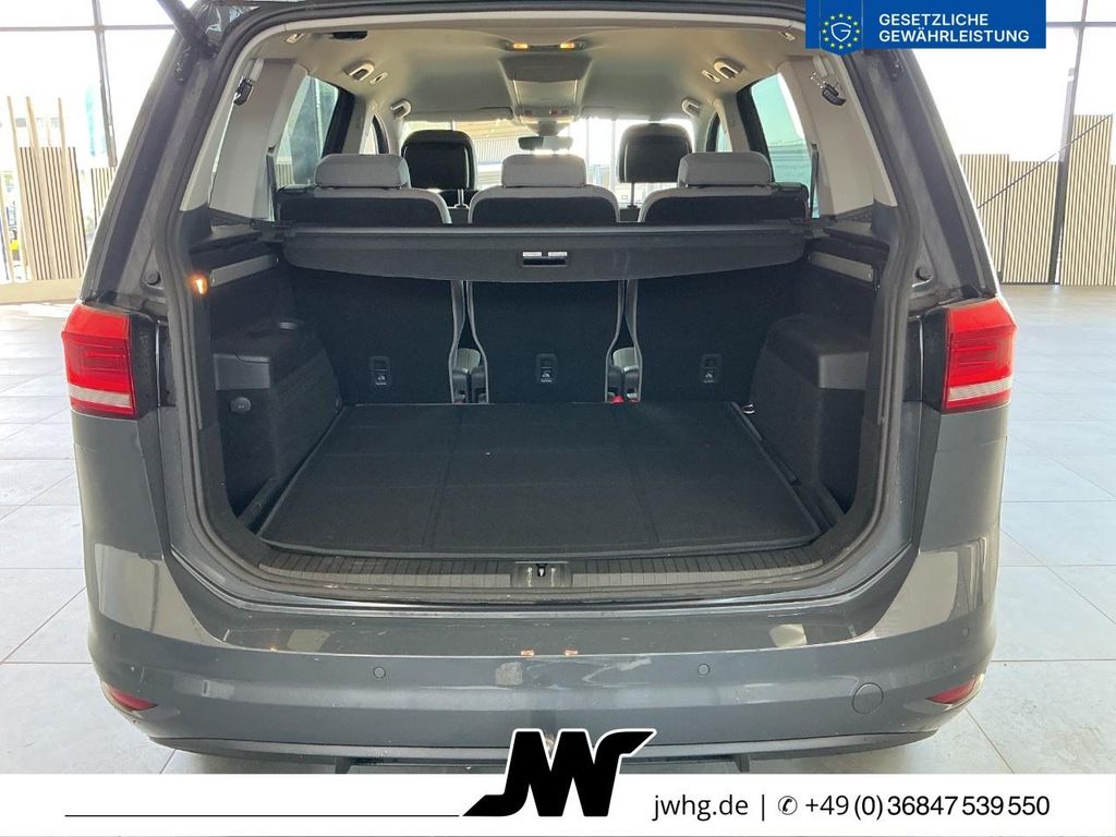 Volkswagen Touran 2025 г. Серый, пробег 50000 км