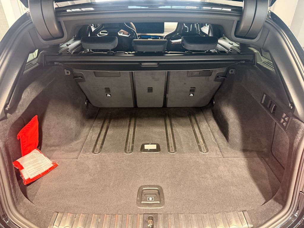 BMW M3 2025 г. Чёрный, пробег 24000 км