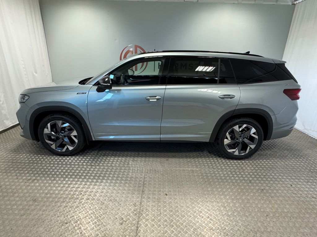 Skoda Kodiaq 2026 г. Серебристый, пробег 1100 км