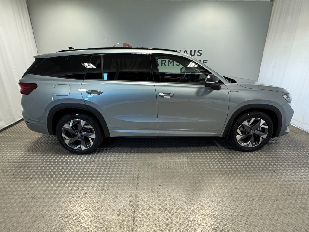 Skoda Kodiaq 2026 г. Серебристый, пробег 1100 км