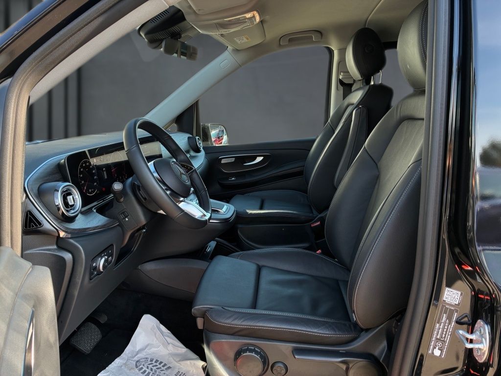 Mercedes-Benz V 300 2025 г. Чёрный, пробег 26803 км
