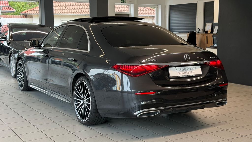 Mercedes-Benz S 400 2023 г. Серый, пробег 32000 км