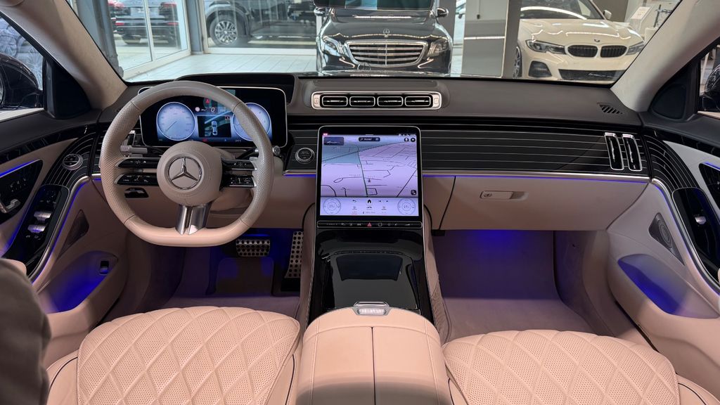 Mercedes-Benz S 400 2023 г. Серый, пробег 32000 км
