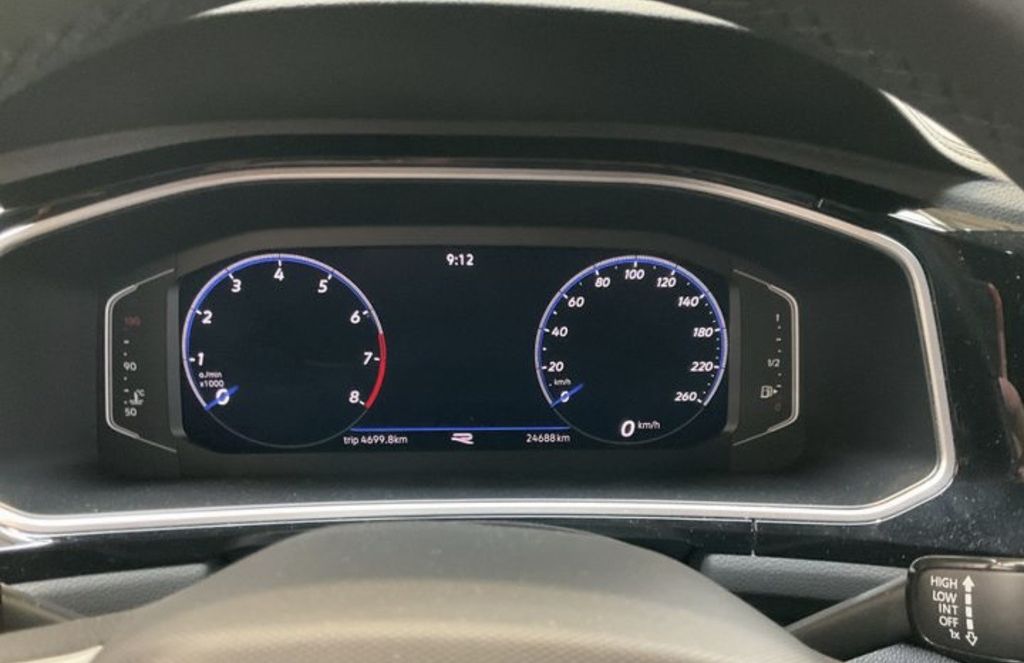 Volkswagen T-Roc 2025 г. Серый, пробег 24688 км