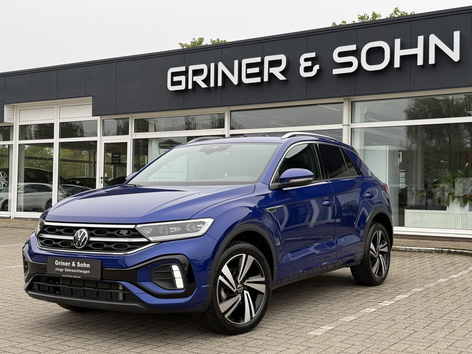 Volkswagen T-Roc 2025 г. Синий, пробег 24964 км