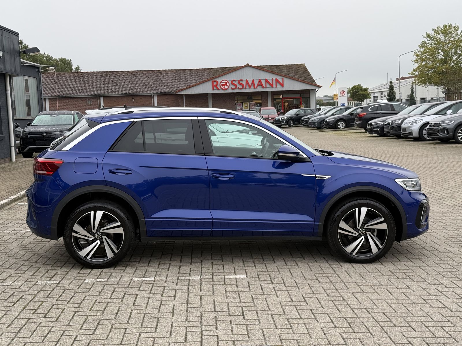 Volkswagen T-Roc 2025 г. Синий, пробег 24964 км