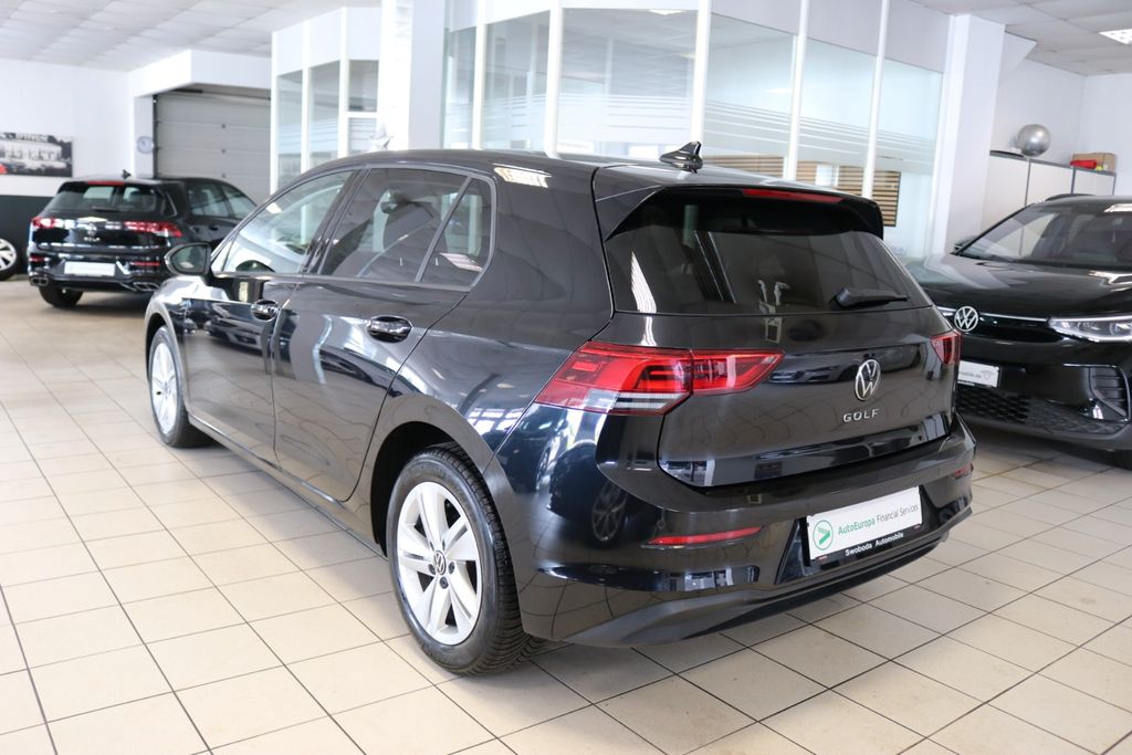 Volkswagen Golf 2023 г. Чёрный, пробег 44306 км