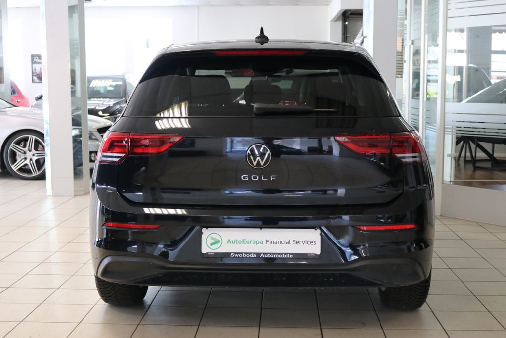 Volkswagen Golf 2023 г. Чёрный, пробег 44306 км