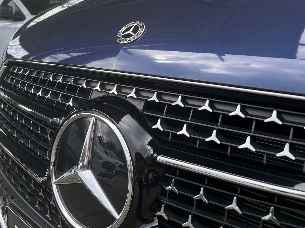 Mercedes-Benz V 220 2025 г. Синий, пробег 22967 км