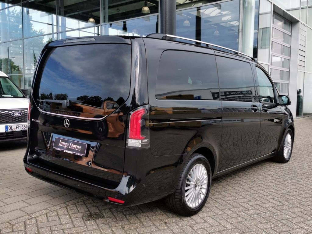 Mercedes-Benz V 220 2025 г. Чёрный, пробег 17857 км