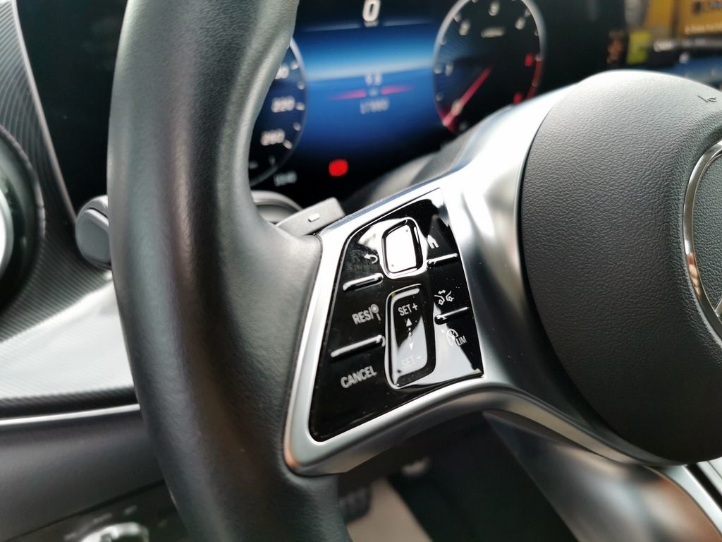 Mercedes-Benz V 220 2025 г. Чёрный, пробег 17857 км
