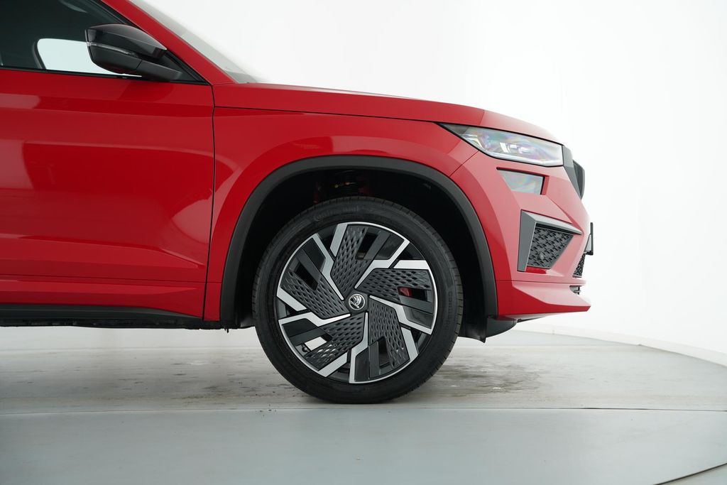 Skoda Kodiaq 2022 г. Красный, пробег 53896 км