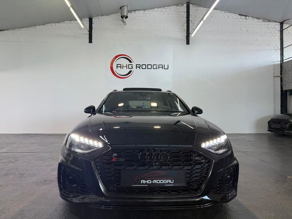 Audi RS4 2023 г. Чёрный, пробег 59057 км