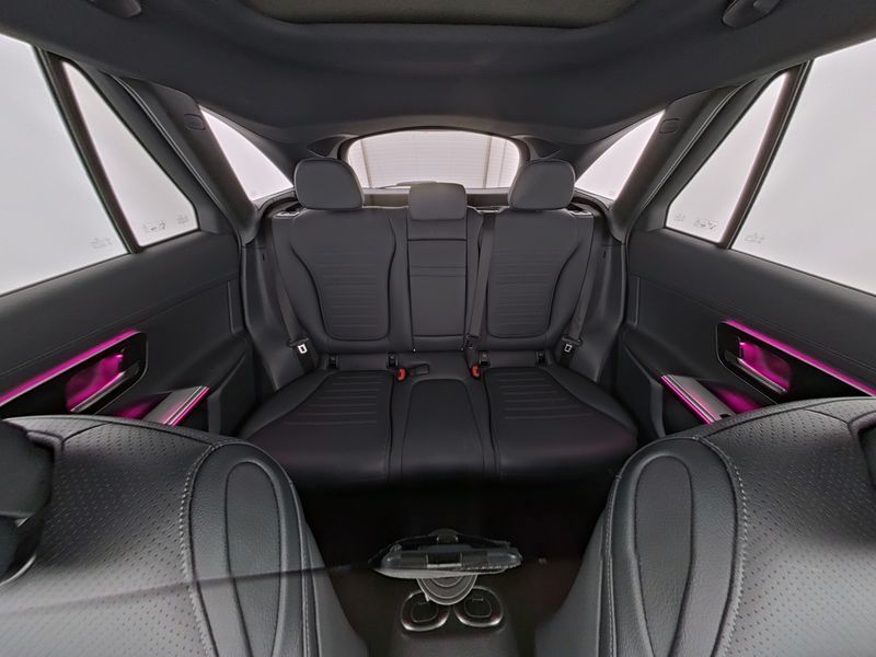 Mercedes-Benz GLC 220 2026 г. Серый, пробег 31435 км