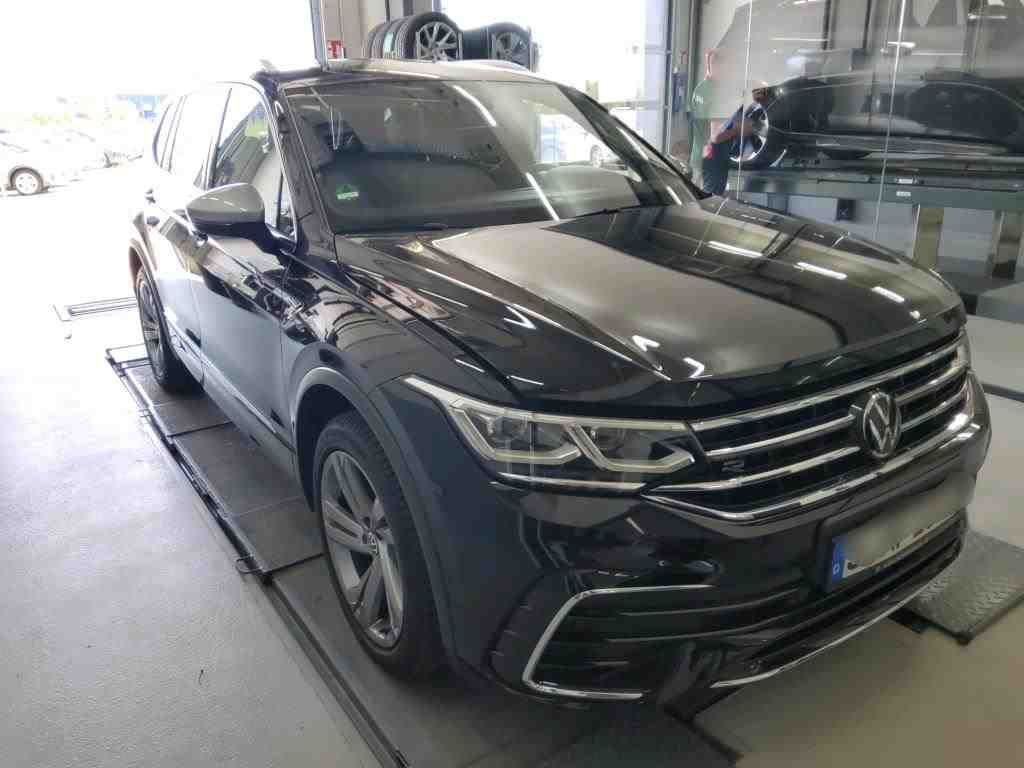 Volkswagen TIGUAN ALLSPACE 2023 г. Чёрный, пробег 56000 км