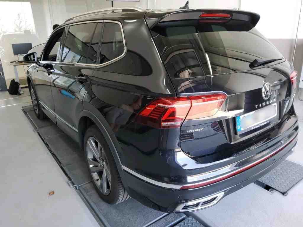 Volkswagen TIGUAN ALLSPACE 2023 г. Чёрный, пробег 56000 км