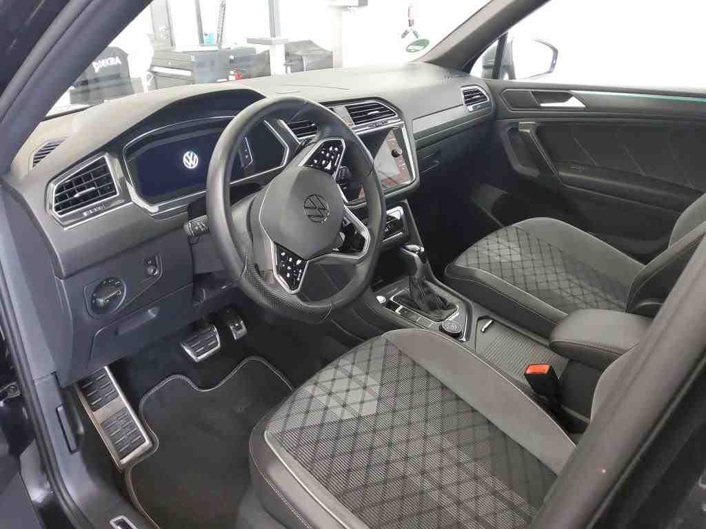 Volkswagen TIGUAN ALLSPACE 2023 г. Чёрный, пробег 56000 км