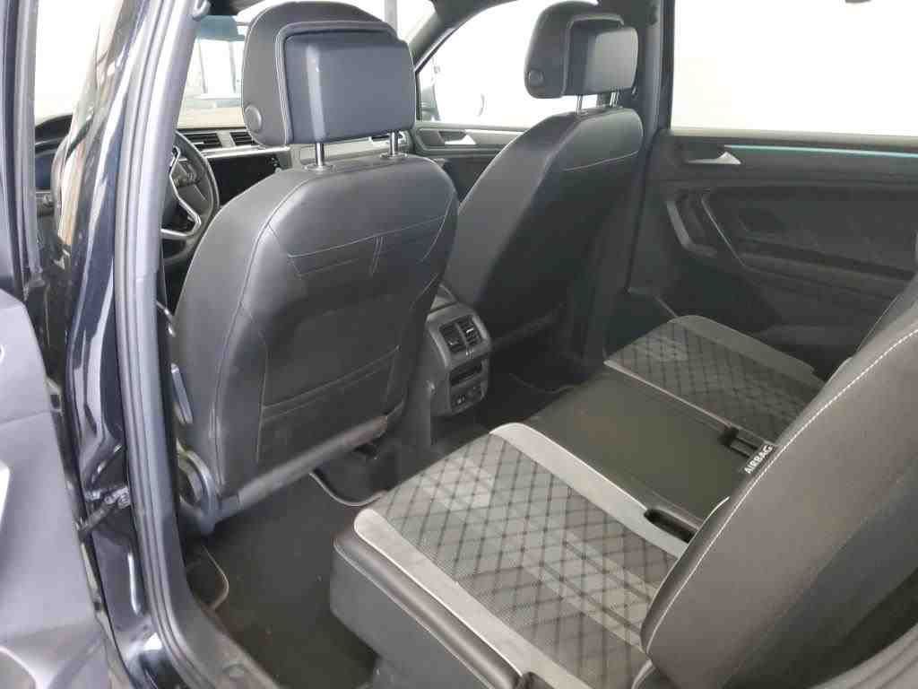 Volkswagen TIGUAN ALLSPACE 2023 г. Чёрный, пробег 56000 км