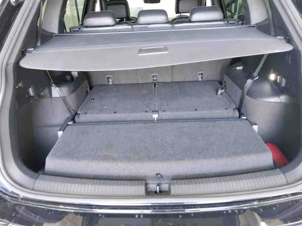 Volkswagen TIGUAN ALLSPACE 2023 г. Чёрный, пробег 56000 км