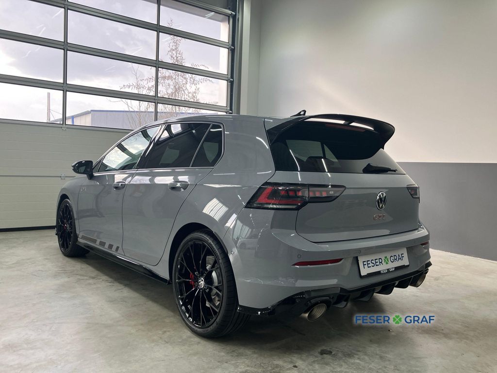 Volkswagen Golf 2026 г. Серый, пробег 7468 км