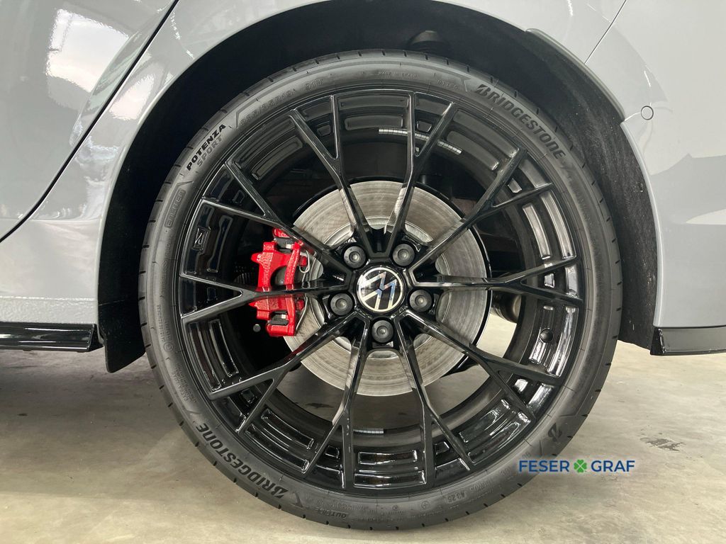Volkswagen Golf 2026 г. Серый, пробег 7468 км