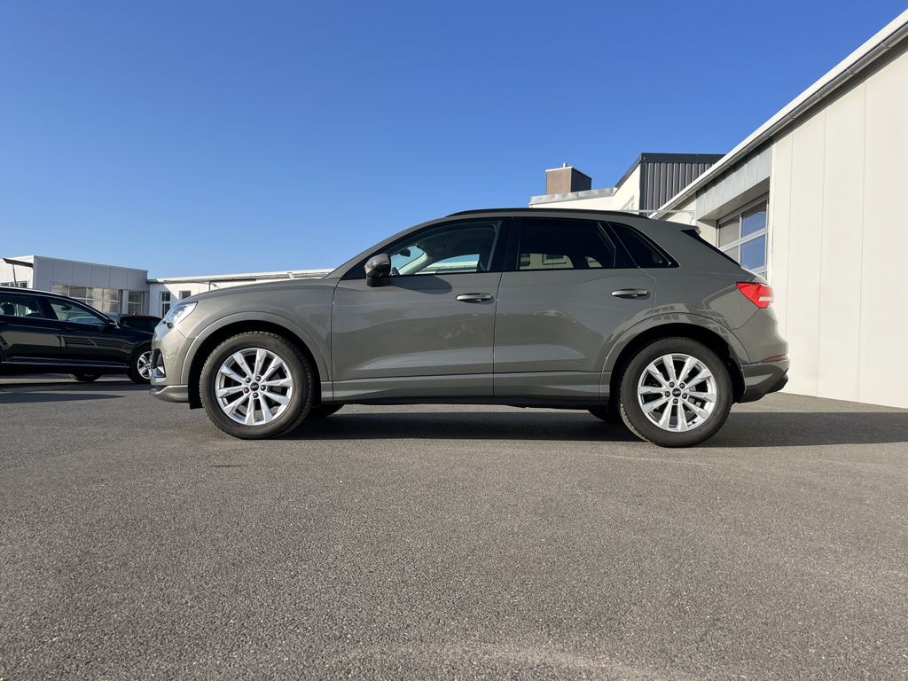 Audi Q3 2023 г. Серый, пробег 55756 км