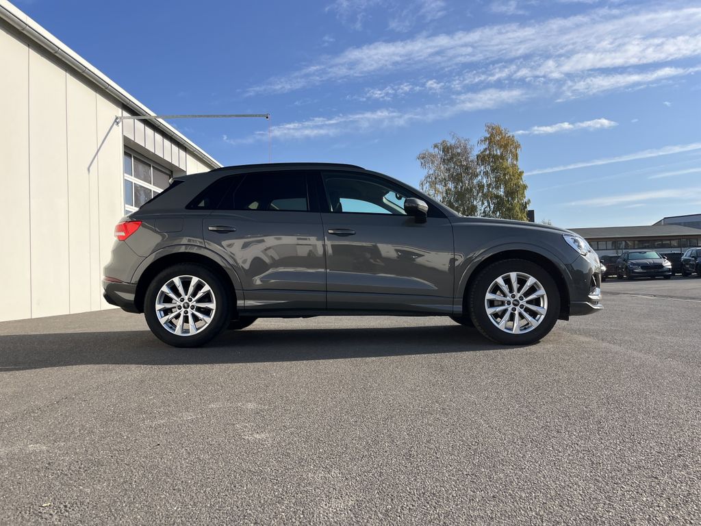Audi Q3 2023 г. Серый, пробег 55756 км