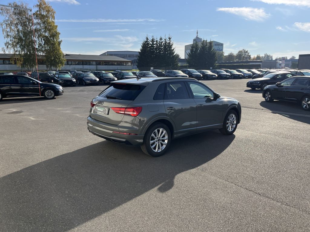 Audi Q3 2023 г. Серый, пробег 55756 км