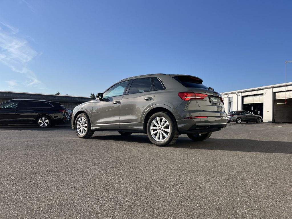 Audi Q3 2023 г. Серый, пробег 55756 км