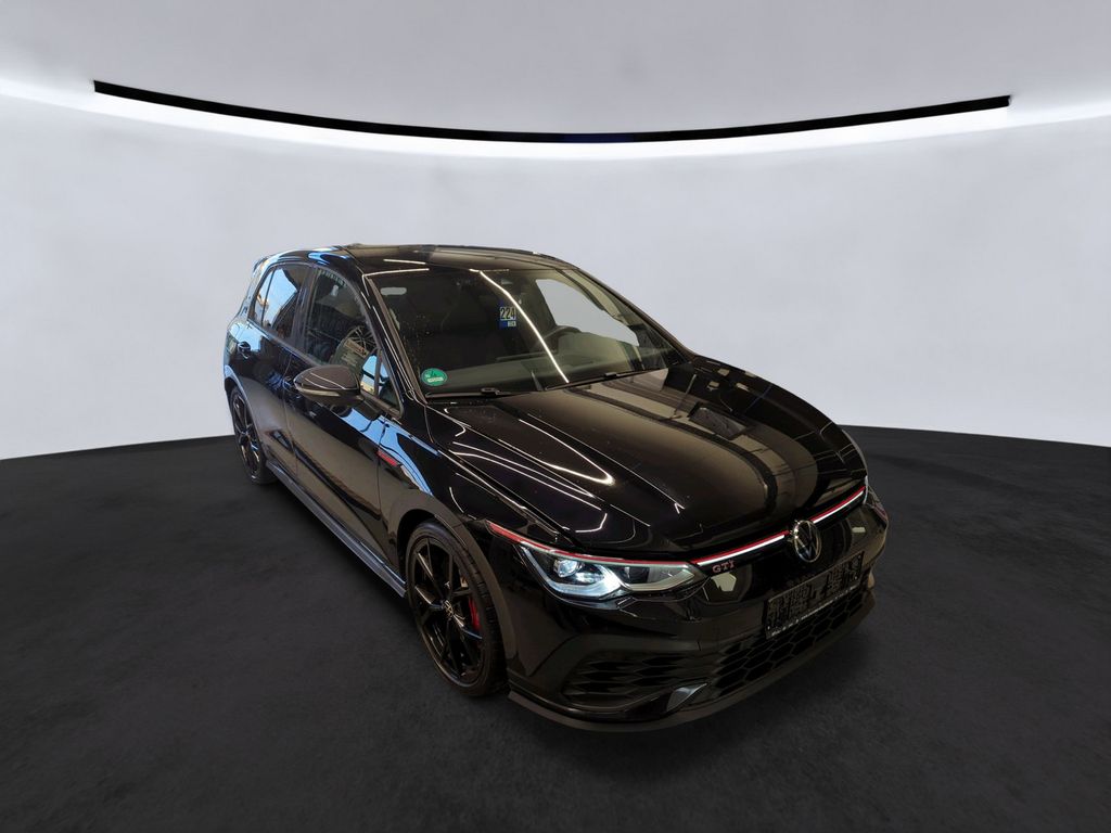 Volkswagen Golf 2023 г. Чёрный, пробег 47225 км