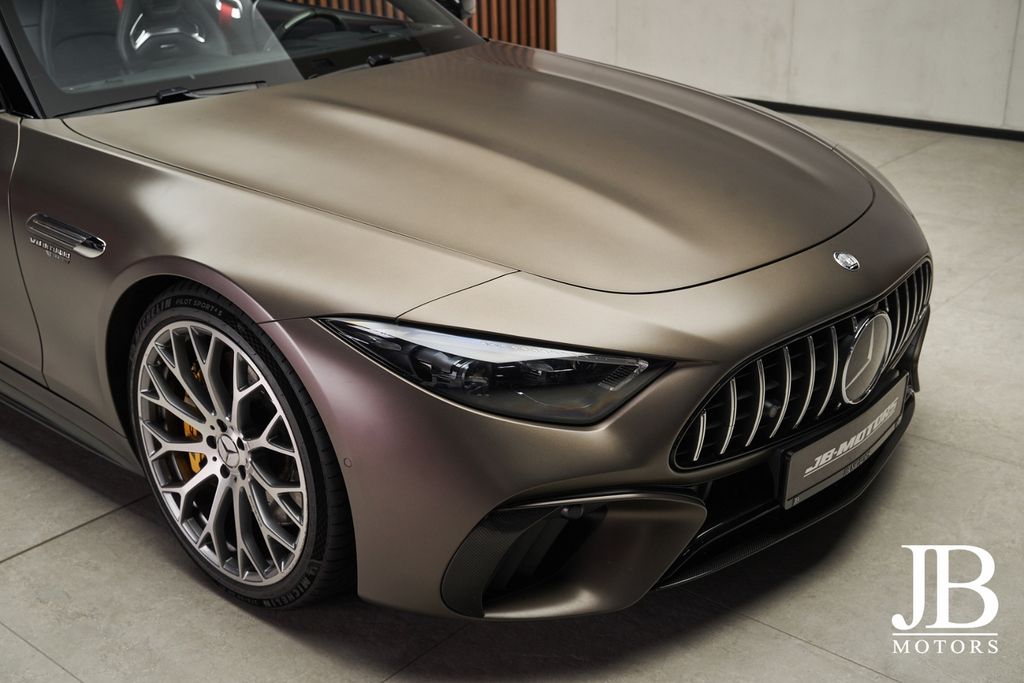 Mercedes-Benz SL 63 AMG 2023 г. Серый, пробег 35000 км