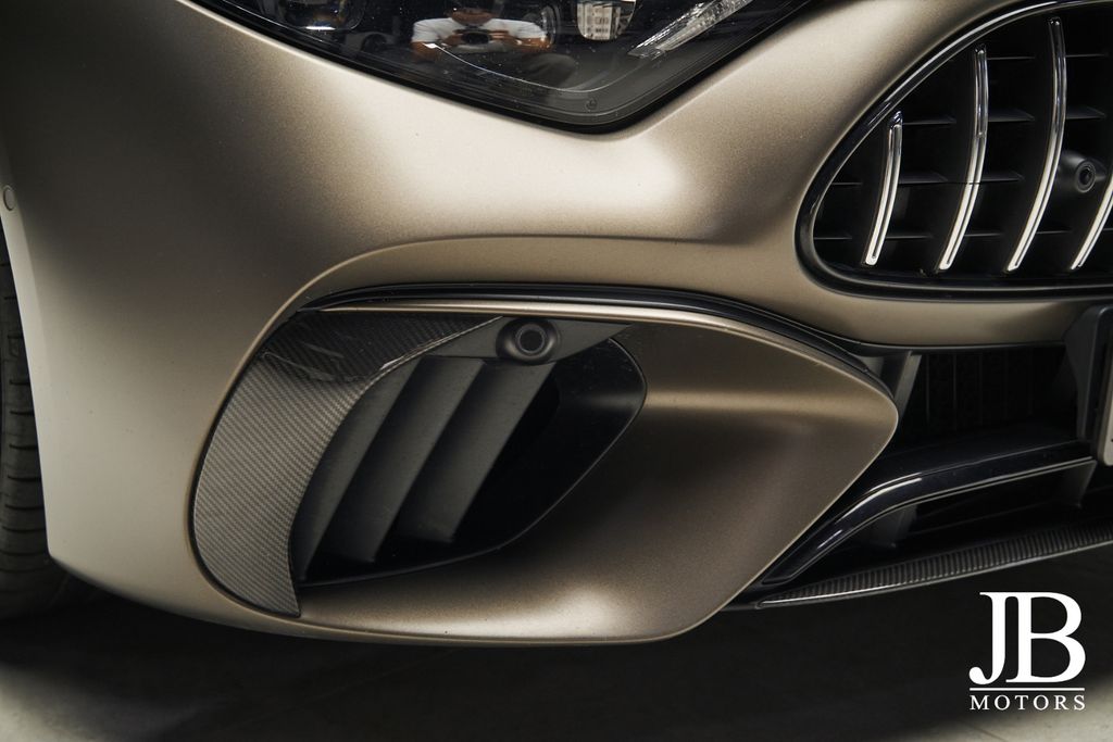 Mercedes-Benz SL 63 AMG 2023 г. Серый, пробег 35000 км