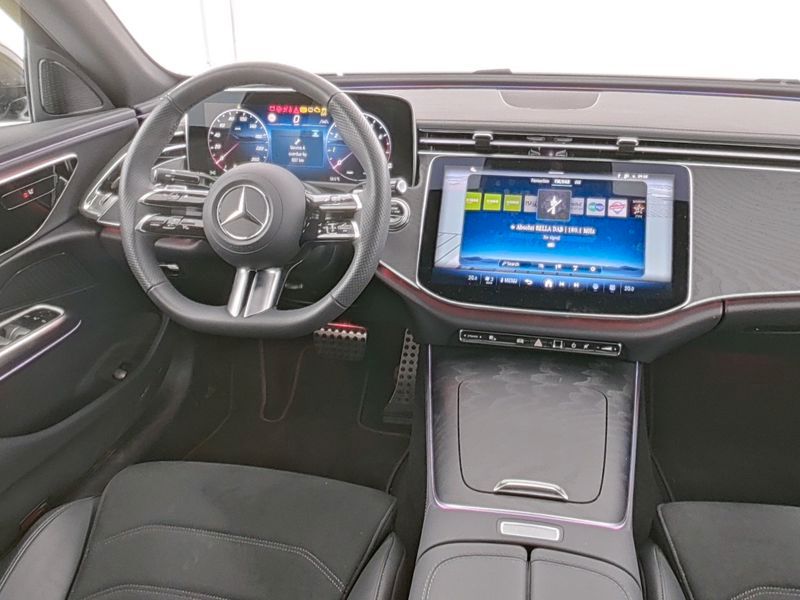 Mercedes-Benz E 200 2025 г. Чёрный, пробег 25858 км