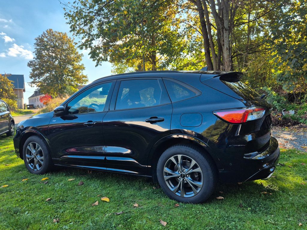 Ford Kuga 2023 г. Чёрный, пробег 57587 км
