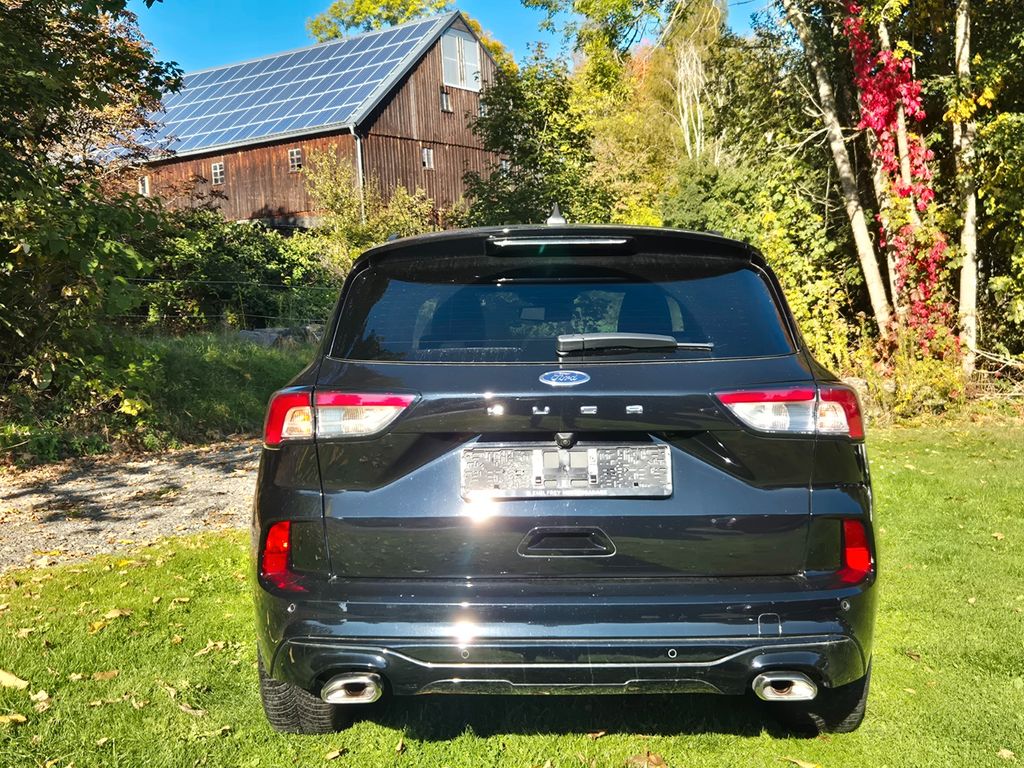 Ford Kuga 2023 г. Чёрный, пробег 57587 км