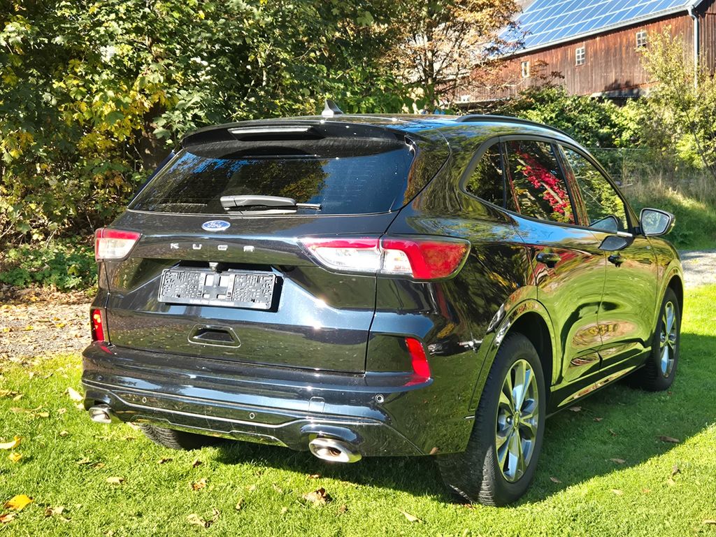 Ford Kuga 2023 г. Чёрный, пробег 57587 км