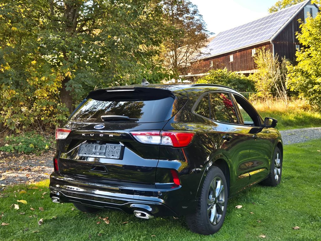 Ford Kuga 2023 г. Чёрный, пробег 57587 км