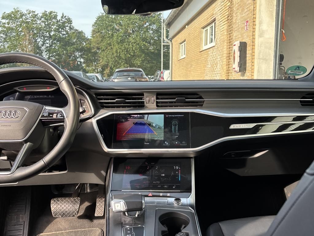 Audi A6 2023 г. Синий, пробег 38994 км