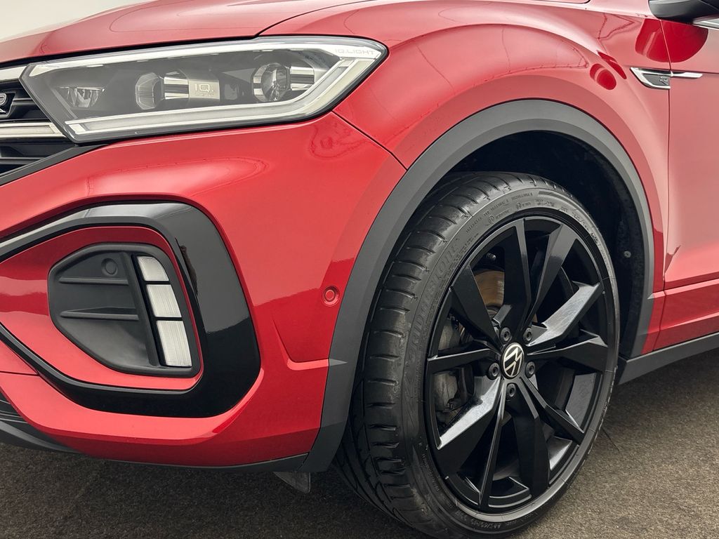 Volkswagen T-Roc 2022 г. Красный, пробег 28650 км