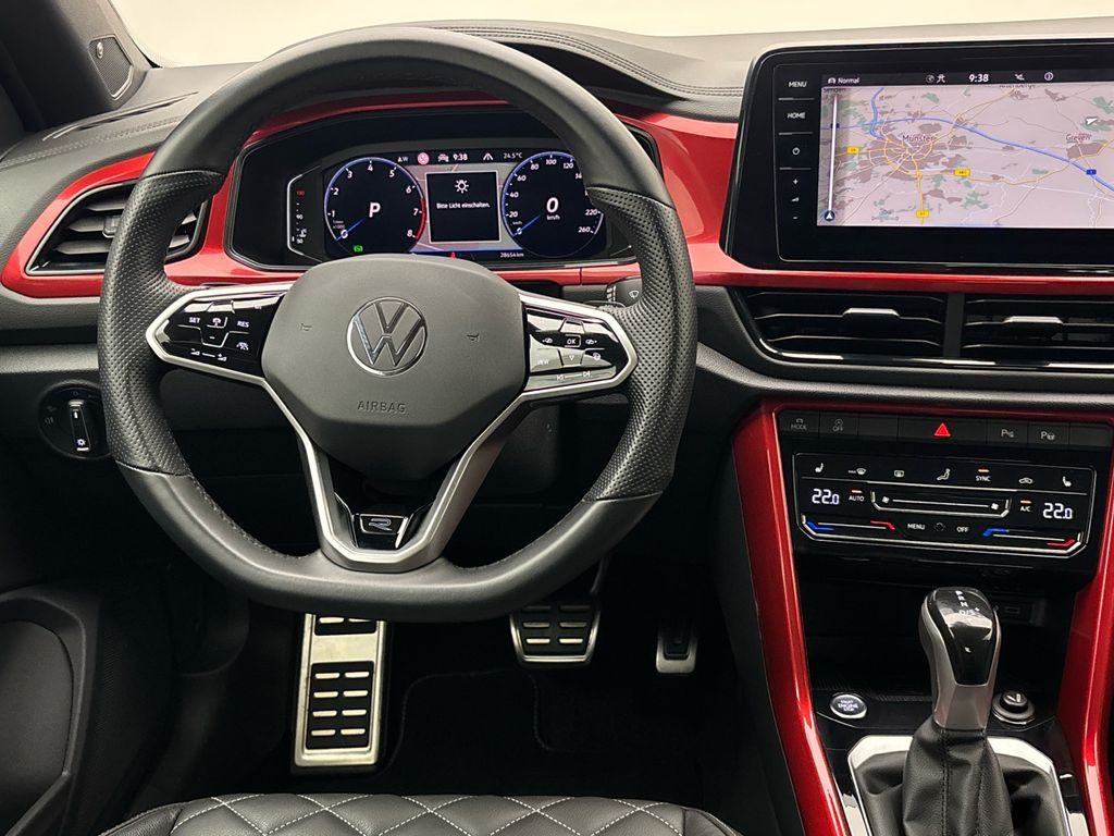 Volkswagen T-Roc 2022 г. Красный, пробег 28650 км