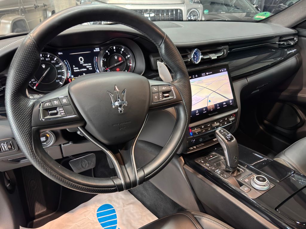 Maserati Quattroporte 2022 г. Серый, пробег 45000 км