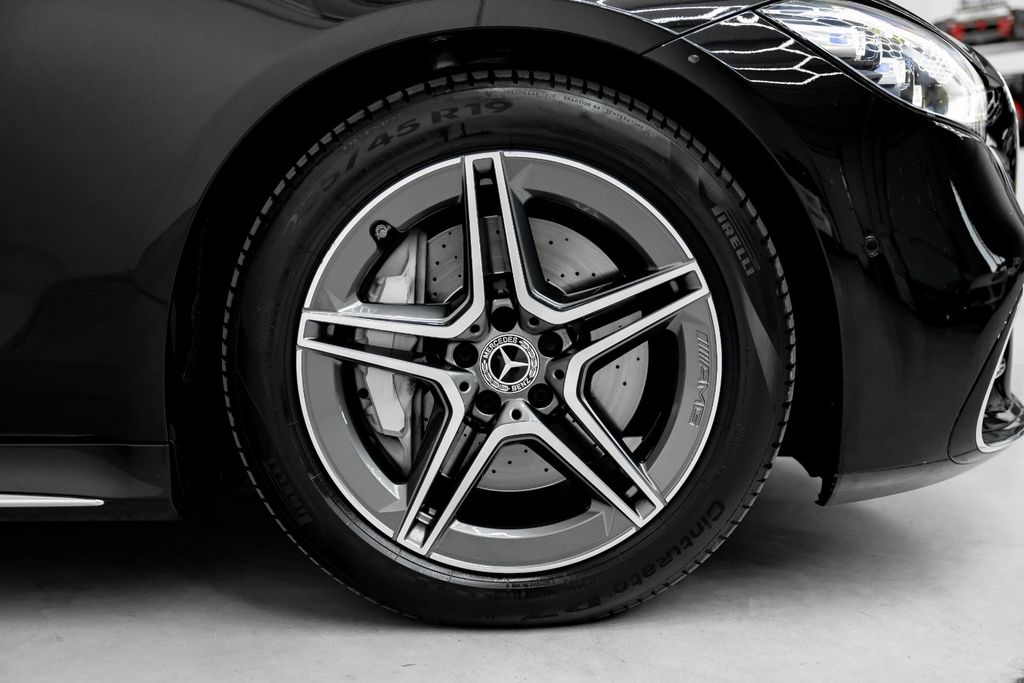 Mercedes-Benz S 580 2024 г. Чёрный, пробег 48750 км