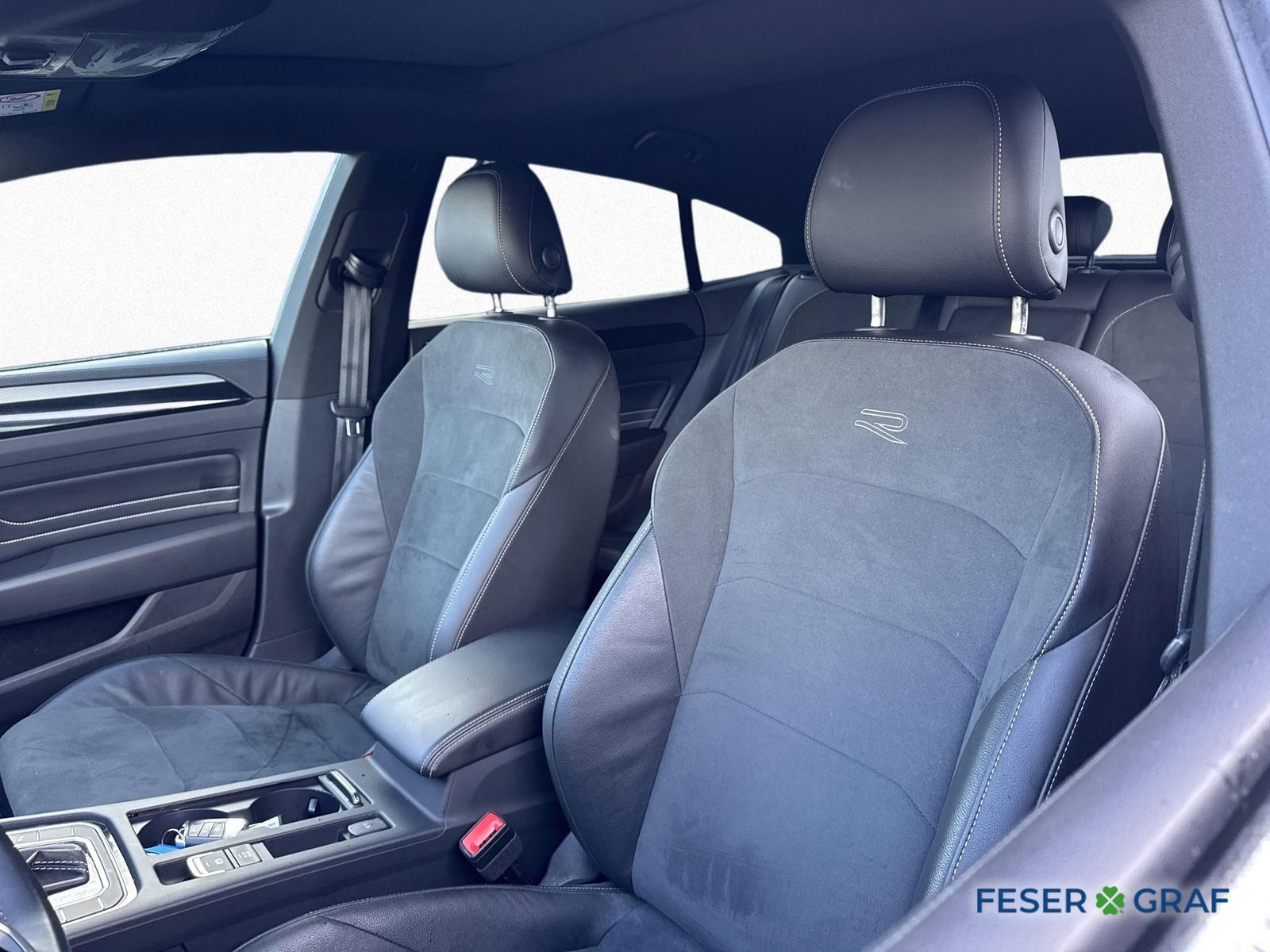 Volkswagen Arteon 2023 г. Серый, пробег 37600 км
