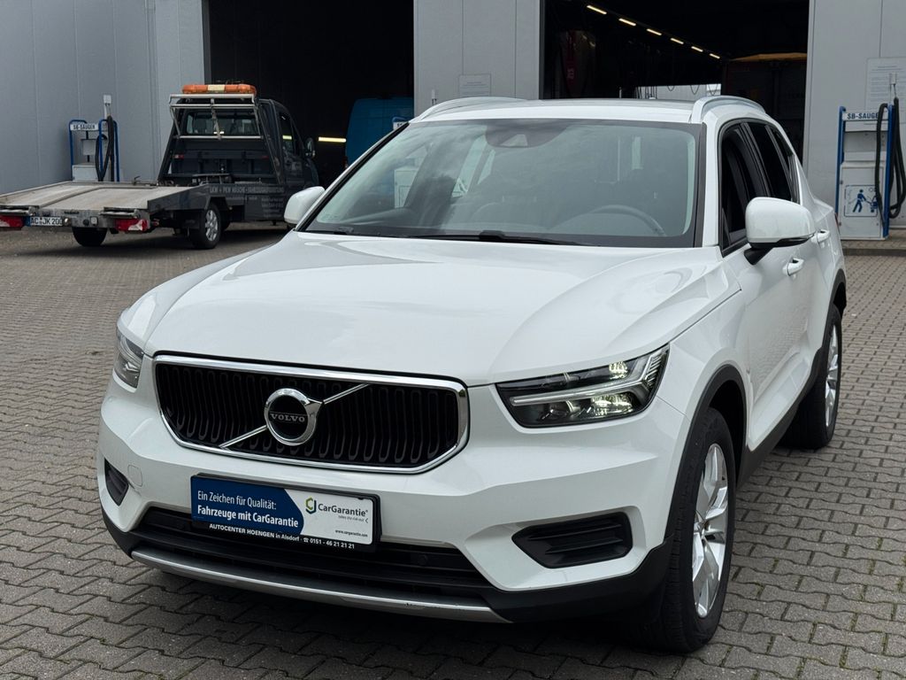 Volvo XC40 2021 г. Белый, пробег 51120 км